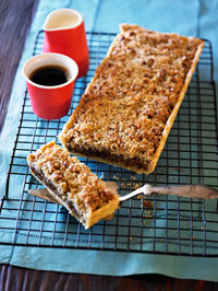 Date Crumble Tart